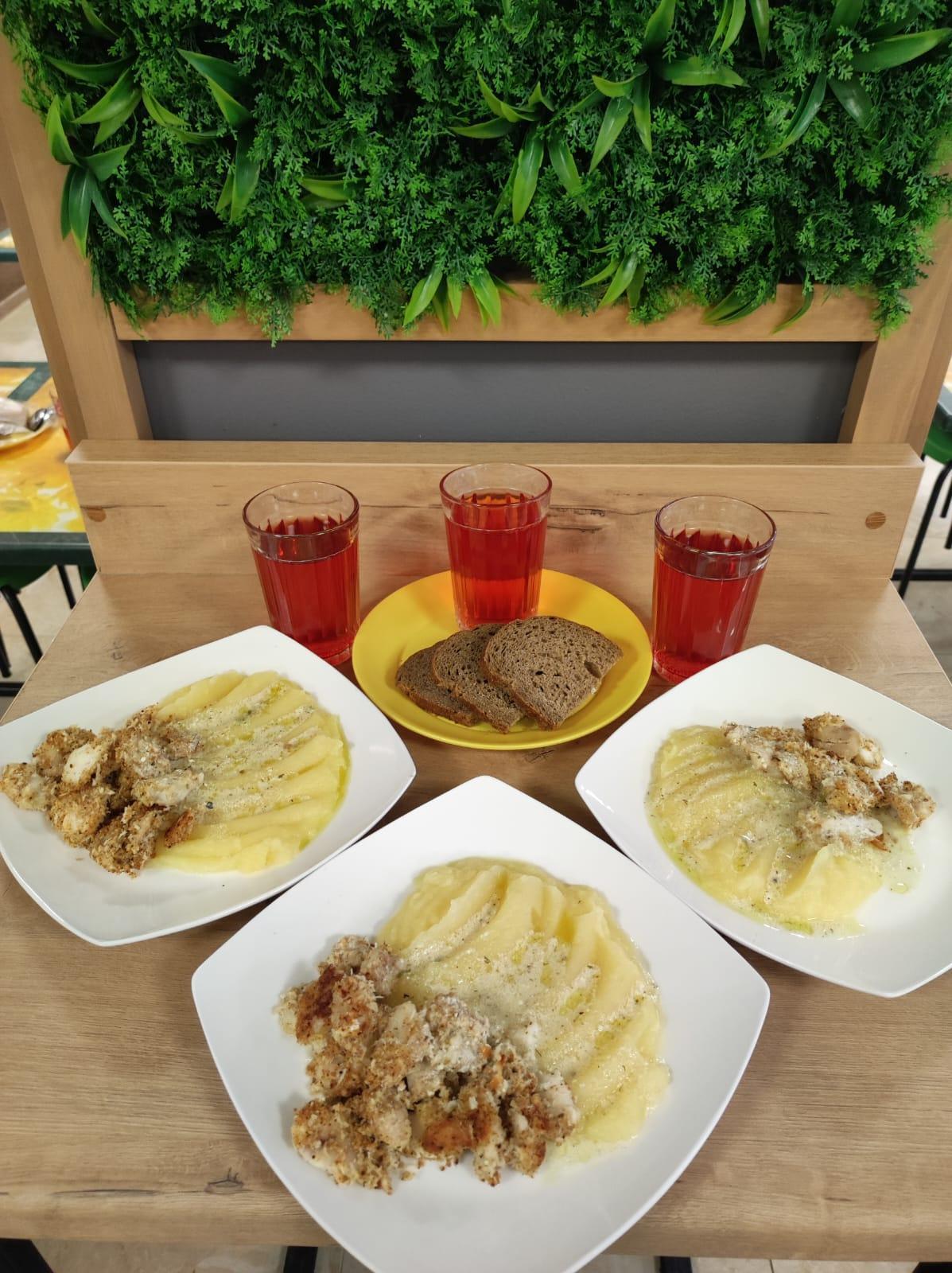 2022 жылдың 15 желтоқсанында бюджет қаражаты есебінен студенттерге тегін тамақтану мәзірі//Меню бесплатного питания обучающихся за счёт бюджетных средств на 15 декабря  2022 года