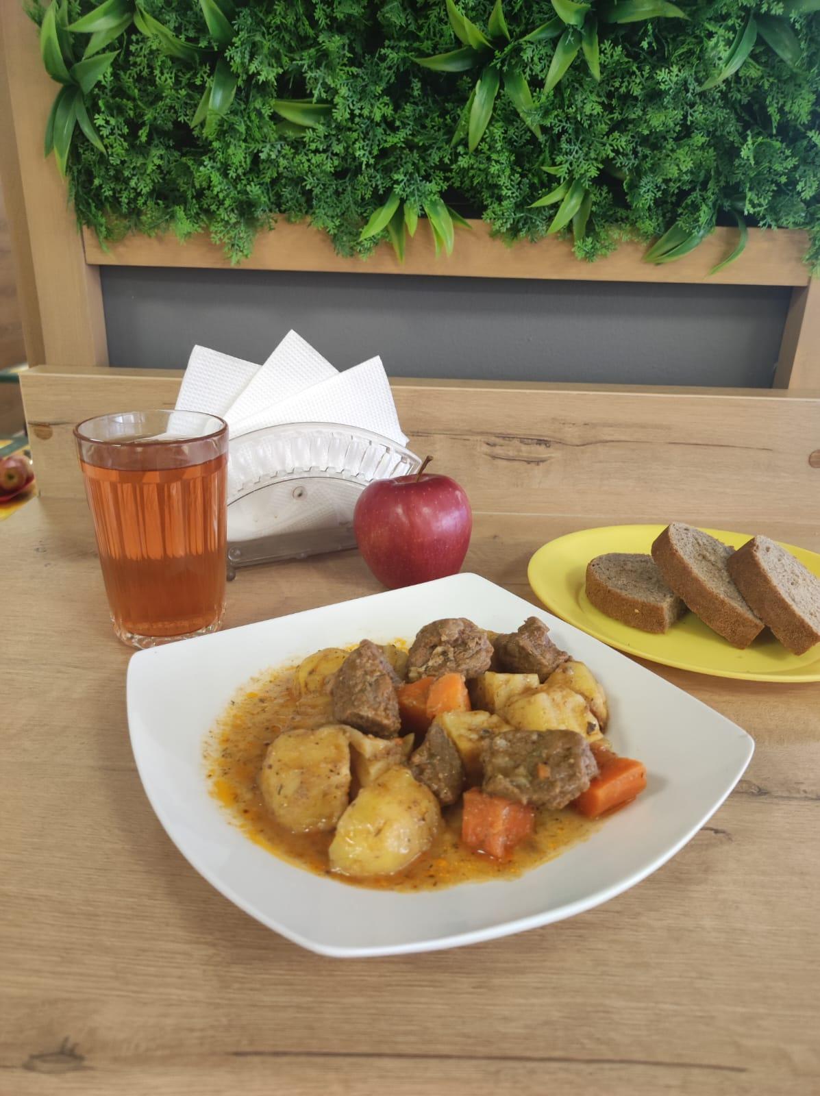 2022 жылдың 28 желтоқсанында бюджет қаражаты есебінен студенттерге тегін тамақтану мәзірі//Меню бесплатного питания обучающихся за счёт бюджетных средств на 28 декабря  2022 года