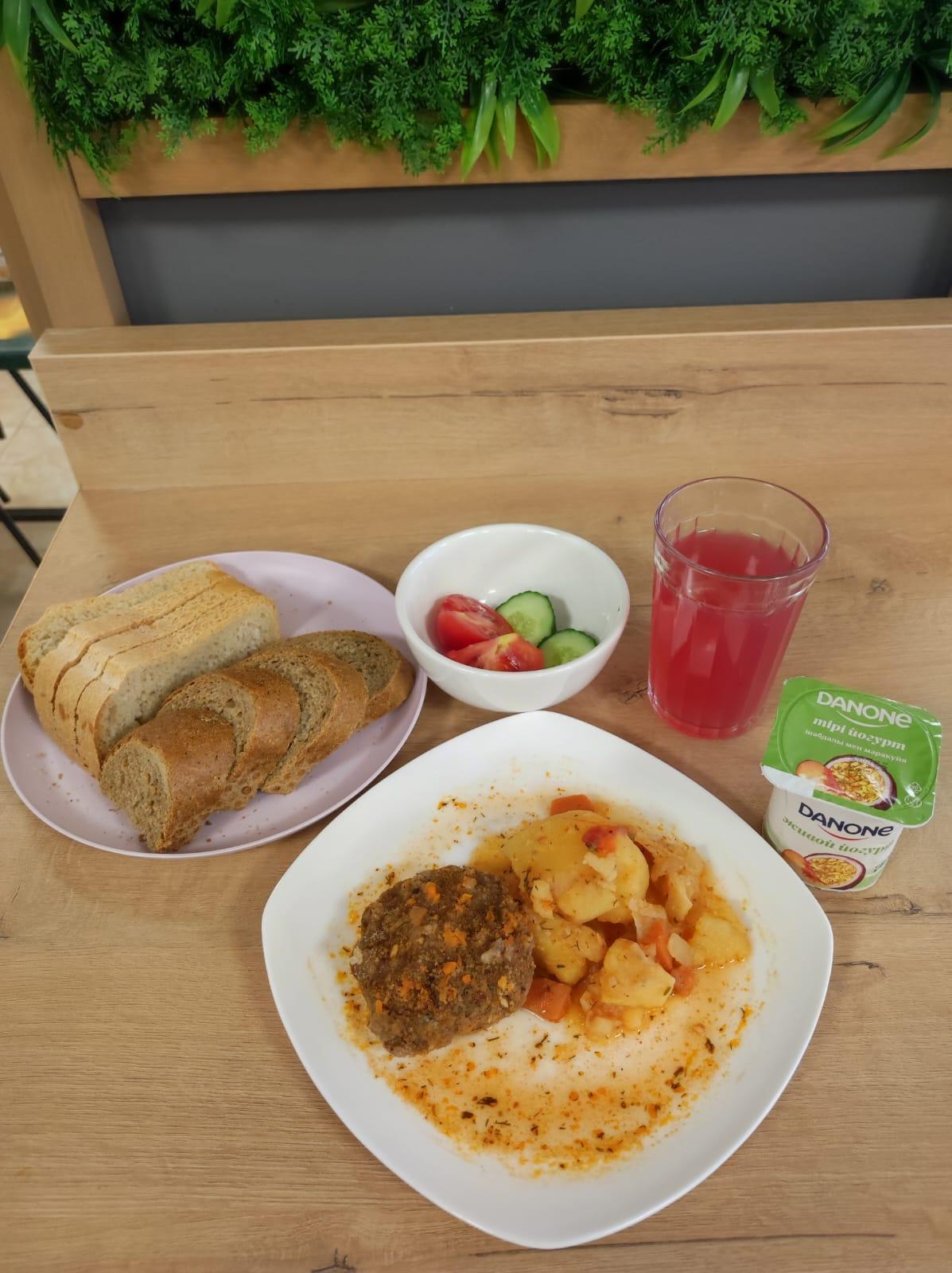 «2023 жылғы 9 наурыздағы бюджет қаражаты есебінен студенттерді тегін тамақтандыру мәзірі» // «Меню бесплатного питания студентов за счет бюджетных средств на 9 марта 2023 года»