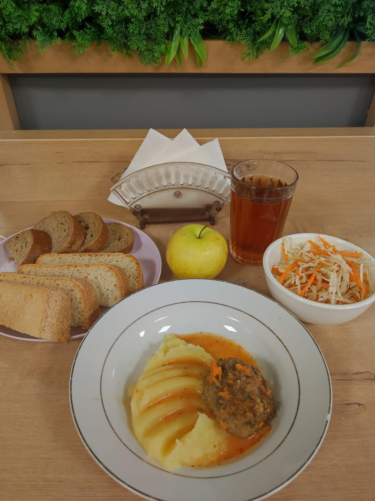 «2023 жылғы 31 наурыздағы бюджет қаражаты есебінен студенттерді тегін тамақтандыру мәзірі» // «Меню бесплатного питания студентов за счет бюджетных средств на 31 марта 2023 года»